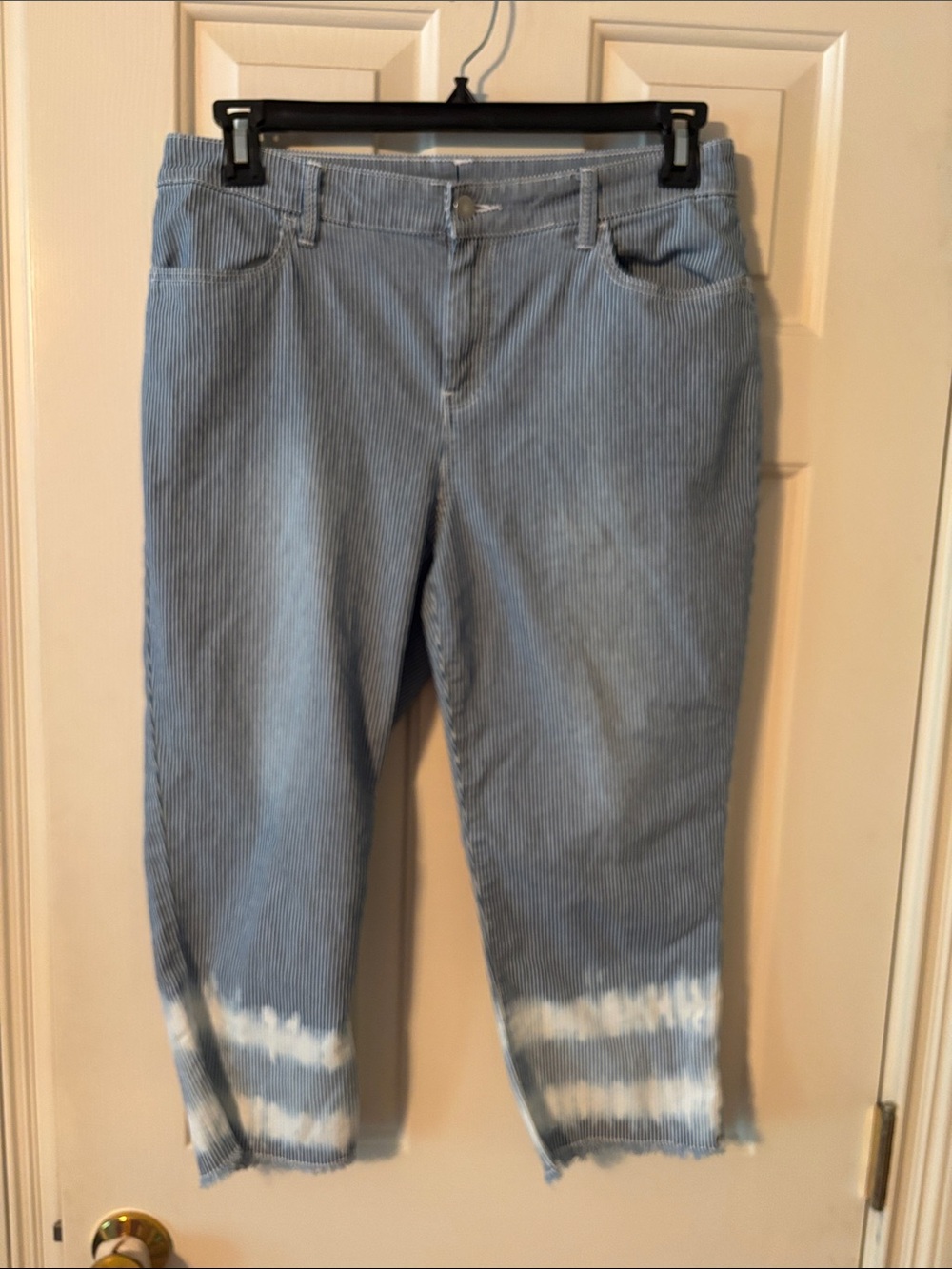 Chicos Women's Light Blue Pinstripe Capri with Tie-Dye Hem